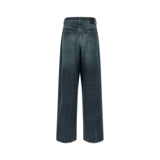 Wide-Leg Pleated Jeans