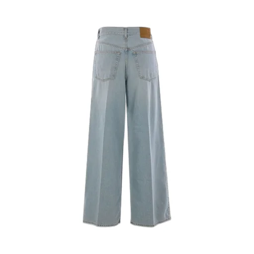 Wide-Leg Pleated Jeans