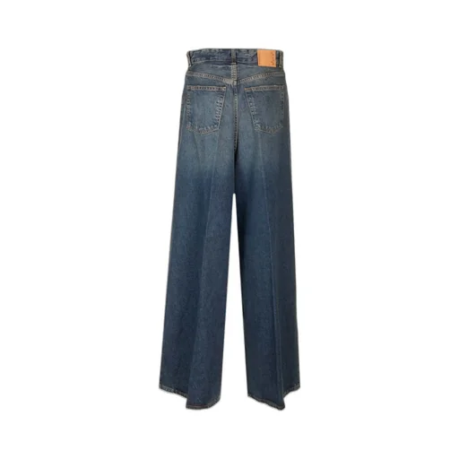Wide-Leg Jeans