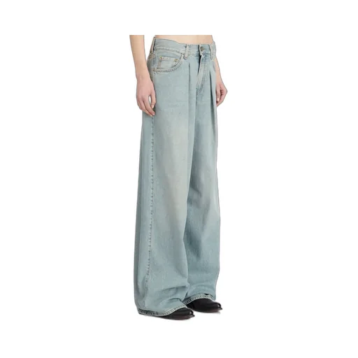 Wide-Leg Pleated Jeans
