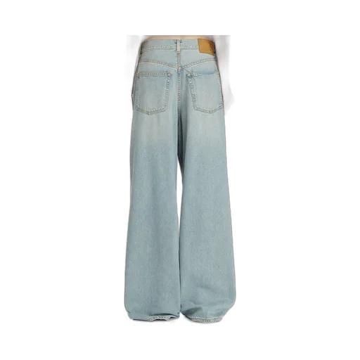 Wide-Leg Pleated Jeans