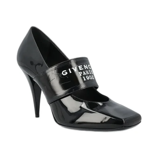 Mary Jane Pumps