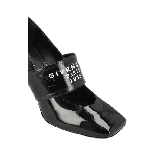 Mary Jane Pumps