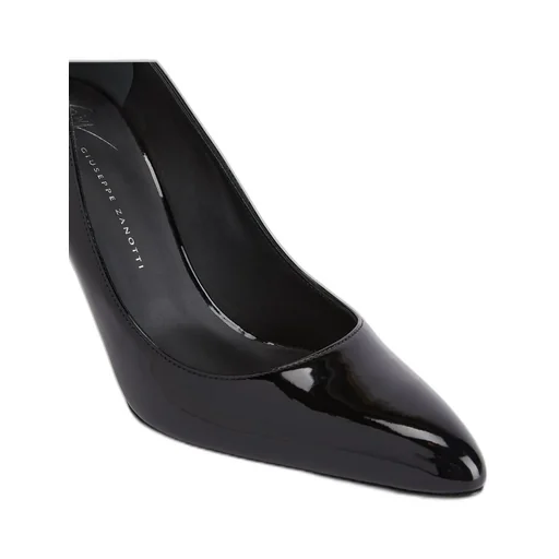 Classic Pumps