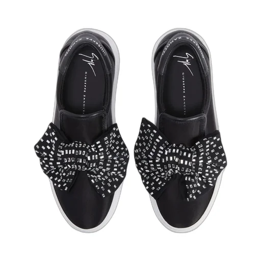 Sneakers With Bow Detail