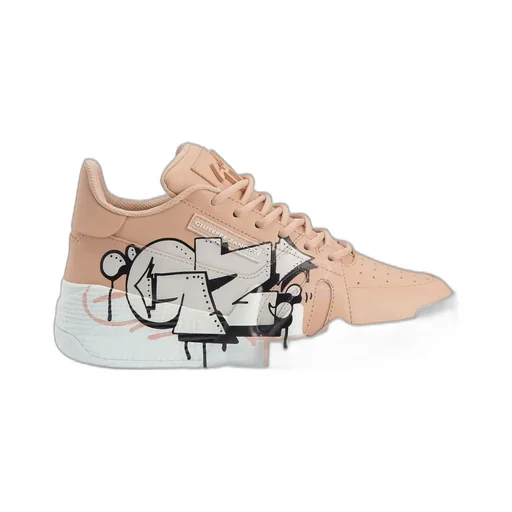 Low-Top Sneakers With Graffiti Print