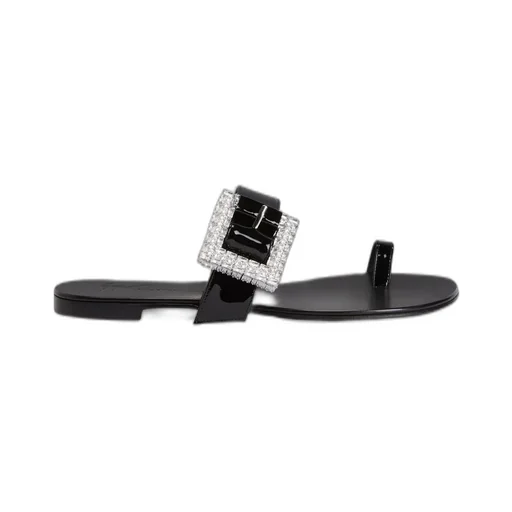 Flat Sandals With Embellished Buckle
