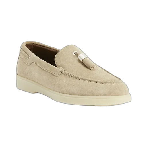 Loafer With Tassel