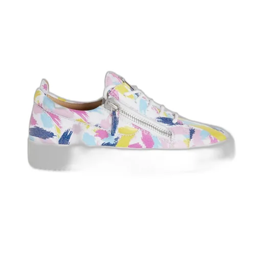 Low-Top Sneakers