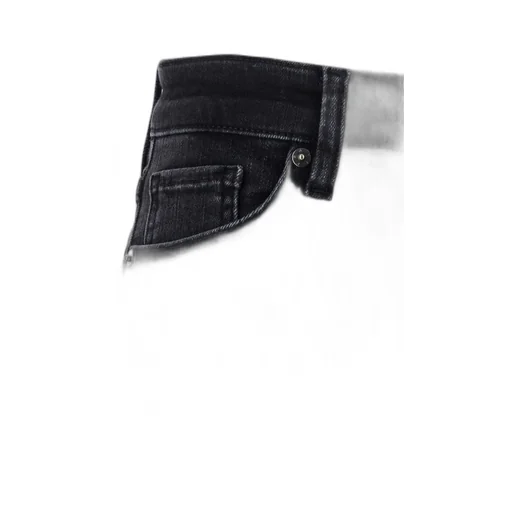 Le Slim Straight Jeans