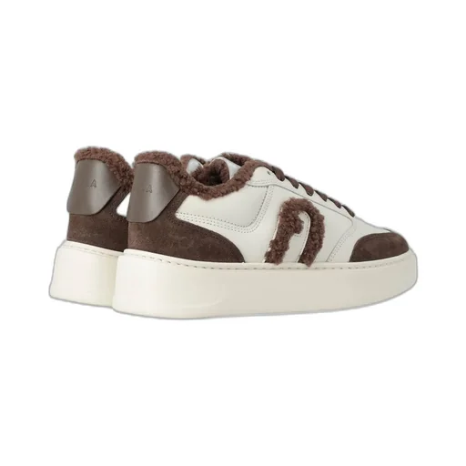 Low-Top Sneakers