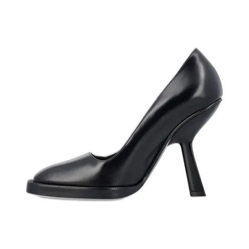 Pointed-Toe Pumps With Sculpted Heel