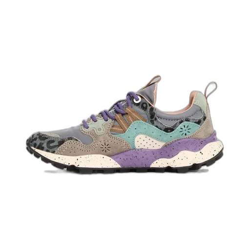Low-Top Sneaker
