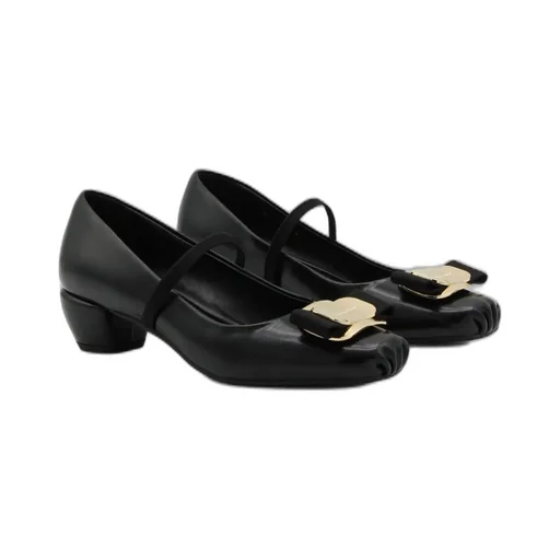 Mary Jane Pumps