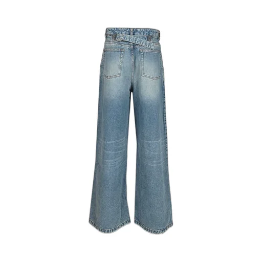Wide-Leg Jeans