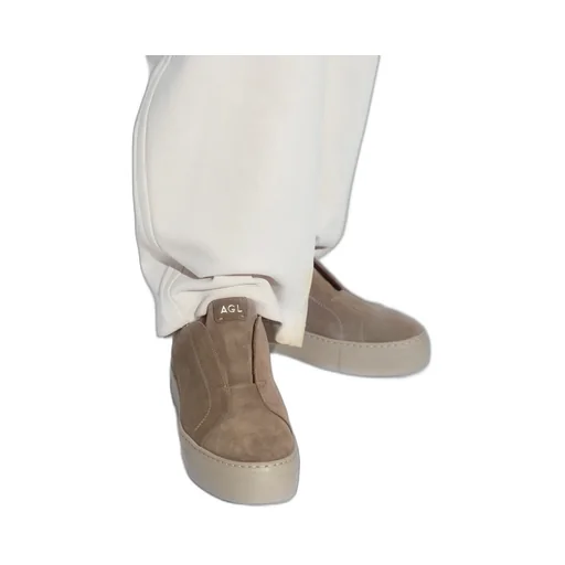 Slip-On Sneakers