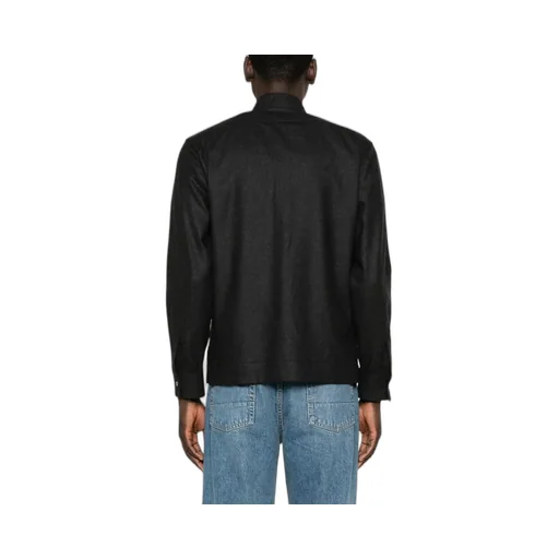 Button-Up Shirt With Two Chest Pockets