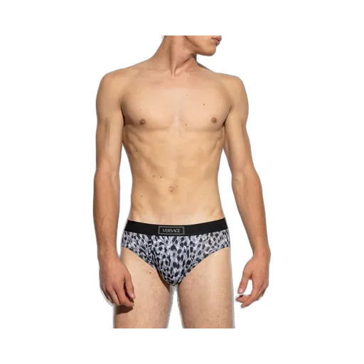 Logo Briefs