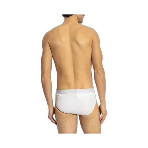 Logo Briefs