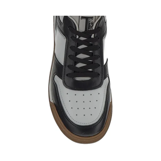 Low-Top Sneakers
