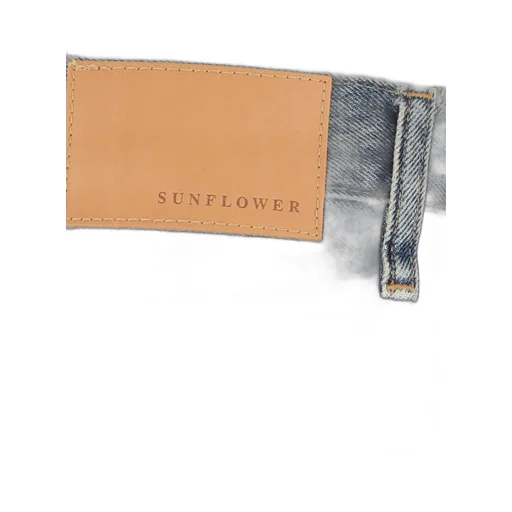 Wide-Leg Jeans