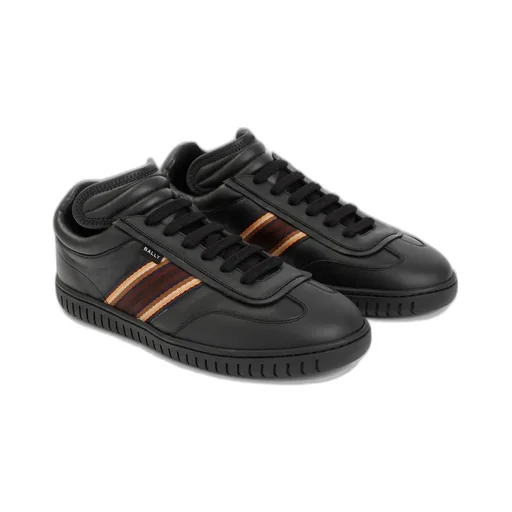 B-Court Sneakers
