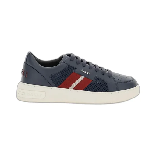 Low-Top Sneakers