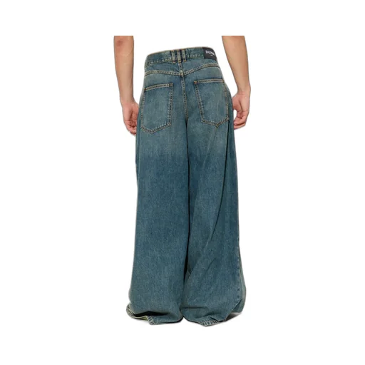 Wide-Leg Jeans
