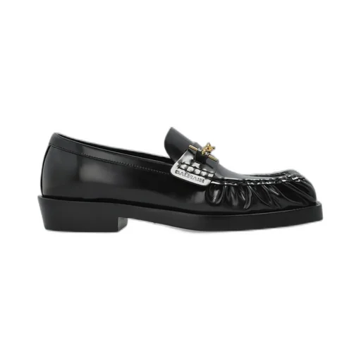 Loafers With Ruffled Detail
