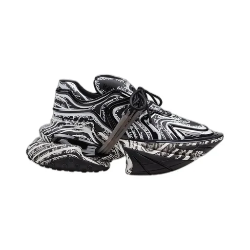 Runner Sneakers