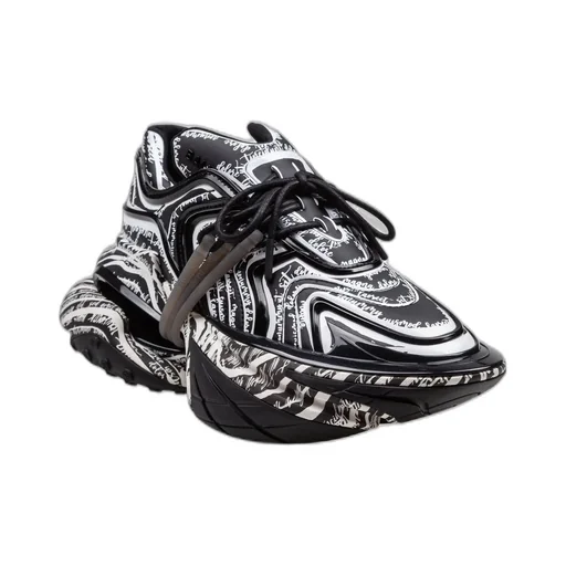 Runner Sneakers