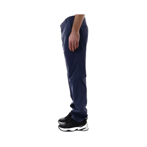 Chinos