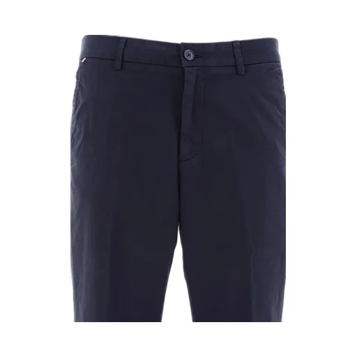Chinos