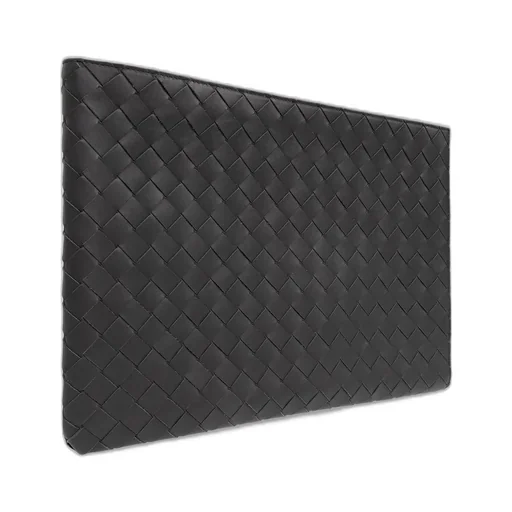 Intrecciato Clutch