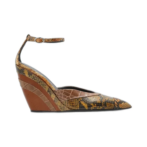 Wedge Pumps