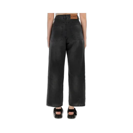 Wide-Leg Jeans