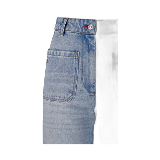 High-Waisted Jeans