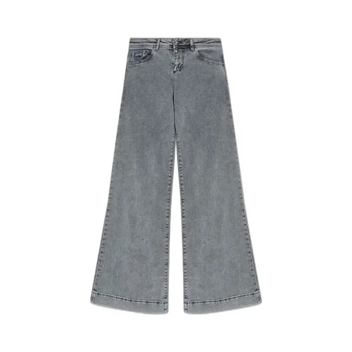Wide-Leg Jeans