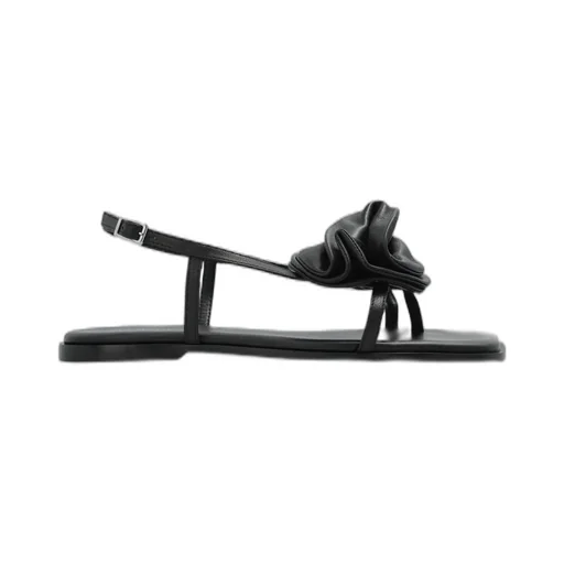 Sandals With Ruffle Detail