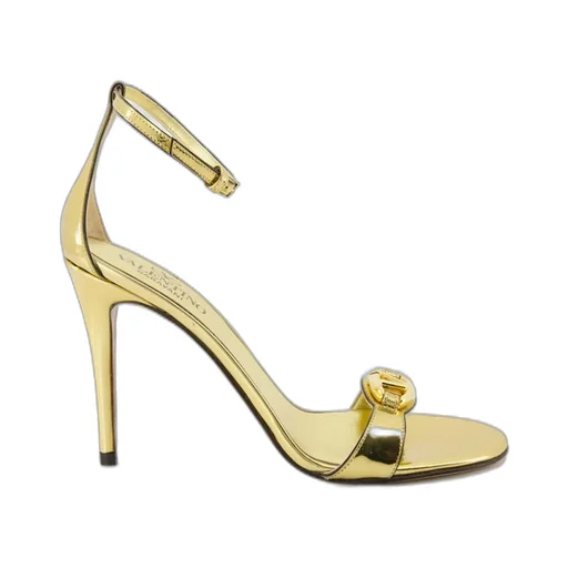 Sandal
