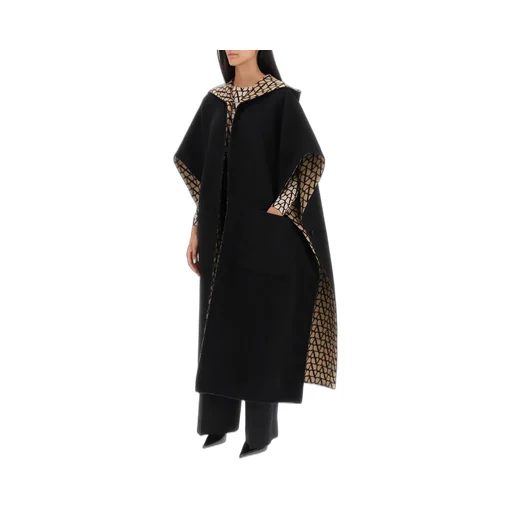 Hooded Cape