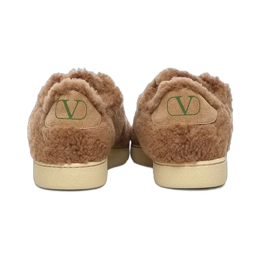 Teddy Sneakers
