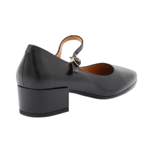 Mary Jane Pumps