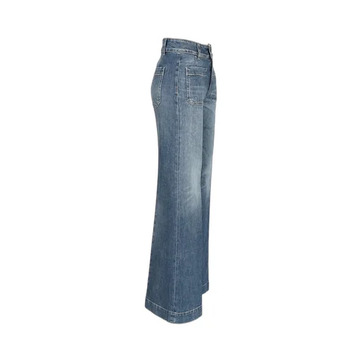 Wide-Leg Jeans