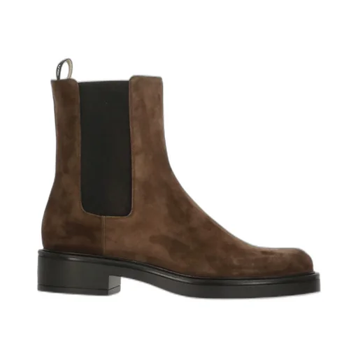Chelsea Boots