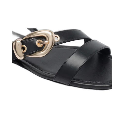 Flat Sandals With Buckle Detail