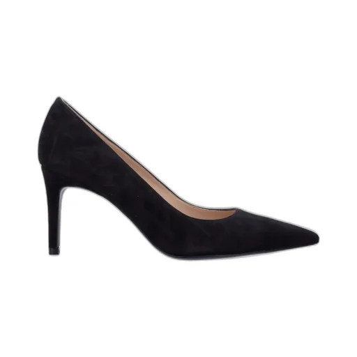 Pointed-Toe Pumps