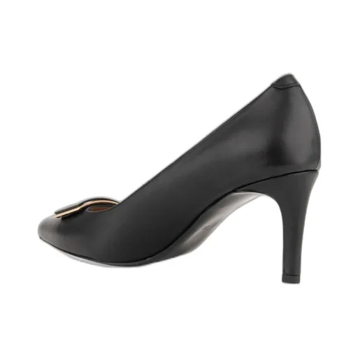 Pointed Toe Pump With Buckle Detail
