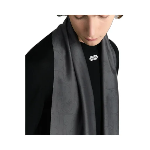 Dior Gravity Stole