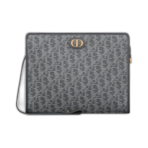 30 Montaigne Dea Pouch
